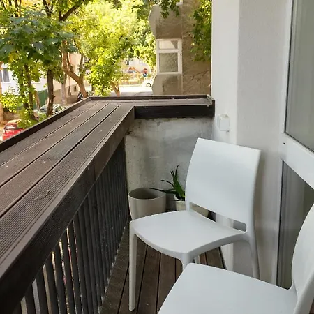 Bright & Spacious 1bd With A Charming Balcony By Flat Mаnager Apartman *