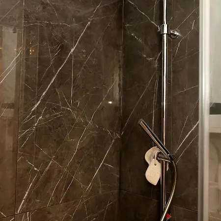 Bright & Spacious 1bd With A Charming Balcony By Flat Mаnager Apartman