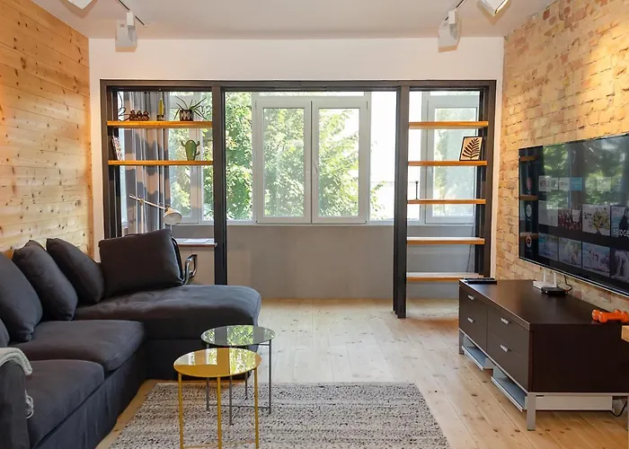 Apartamento Bright & Spacious 1bd With A Charming Balcony By Flat Mаnager