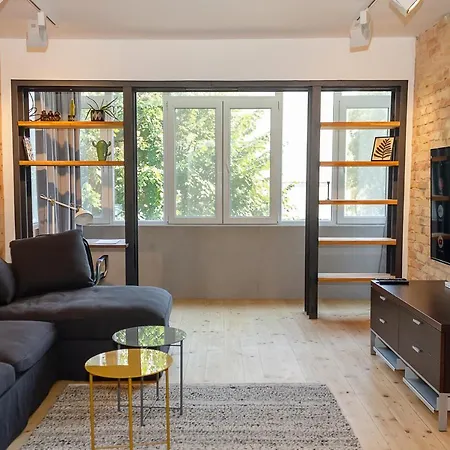 דירה Bright & Spacious 1bd With A Charming Balcony By Flat Mаnager