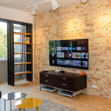 Bright & Spacious 1bd With A Charming Balcony By Flat Mаnager * ヴァルナ